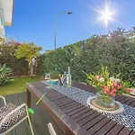 Apartamento Con Jardin Privado - Simplytarifa